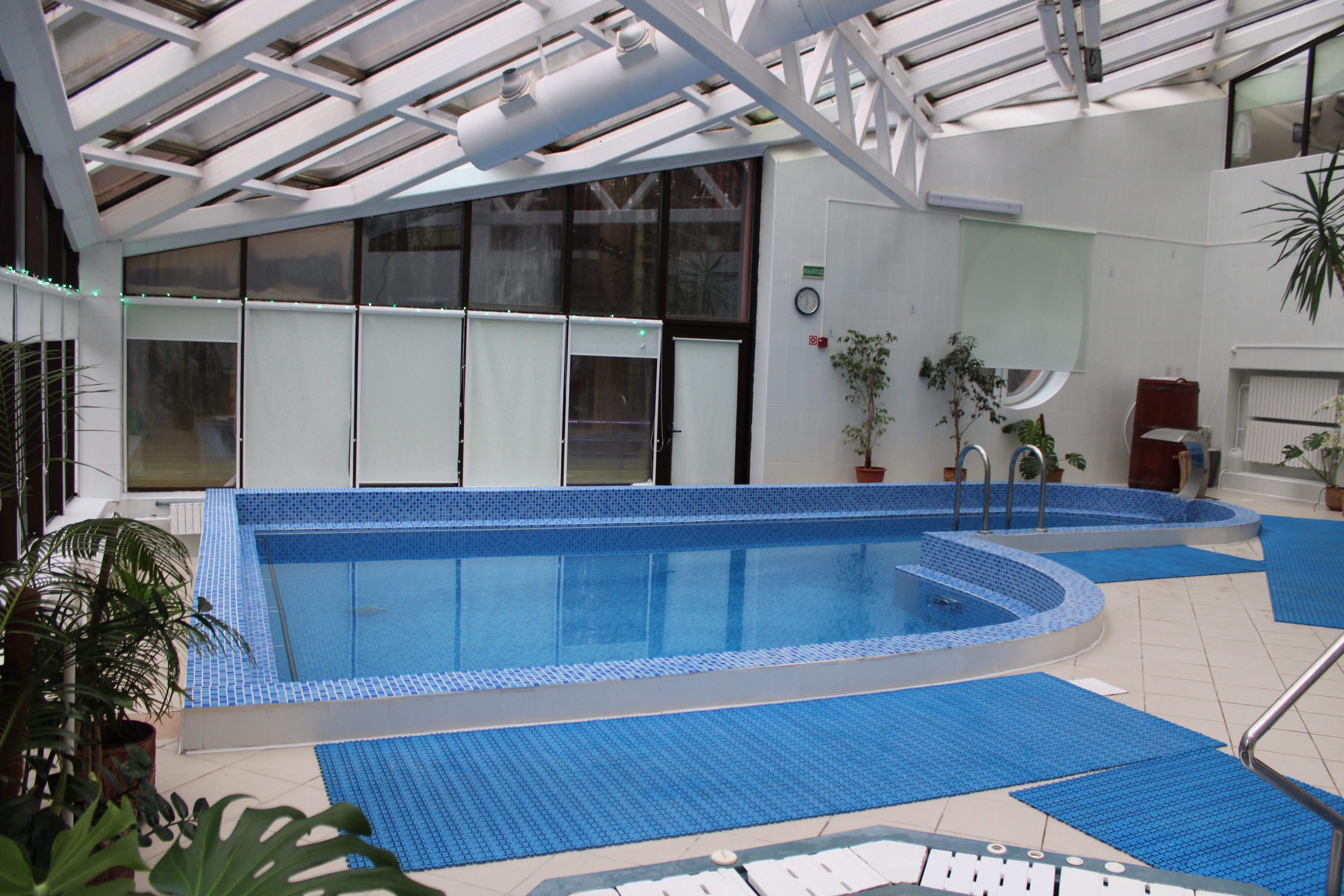 Посещение бассейна